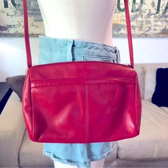 Vintage Leather Shoulder Bag - Picture 6 of 16
